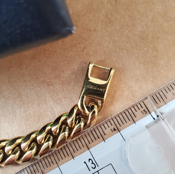 7 inch length stainless steel gold bracelet for women - Picture 2 of 3